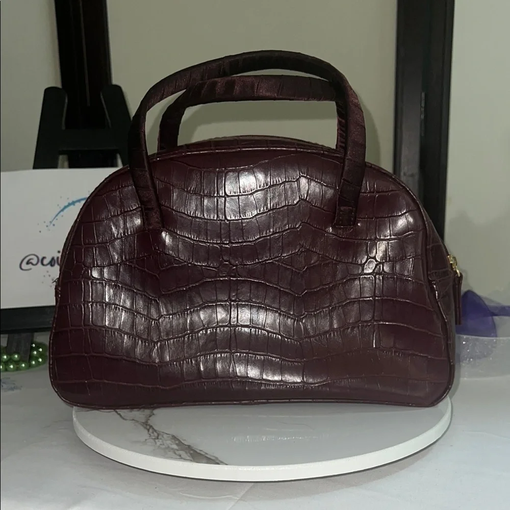 Victoria’s Secret Vintage Elegant Maroon Crocodile Pattern Cosmetic Bag w/ Bow